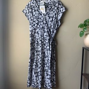 NWT Floral printed wrap dress